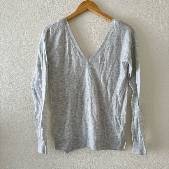 Zara Knit Classic V-Neck Sweater (Women's Size Small), Grey Ladies Sweater - Picture 1 of 3